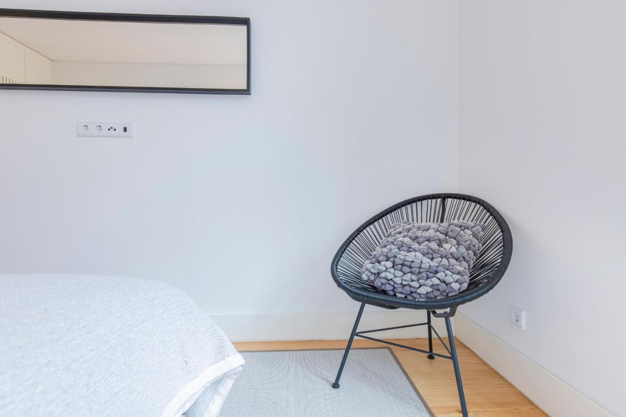 Modern Rustic Flat In Santos By Lovelystay Lisboa المظهر الخارجي الصورة